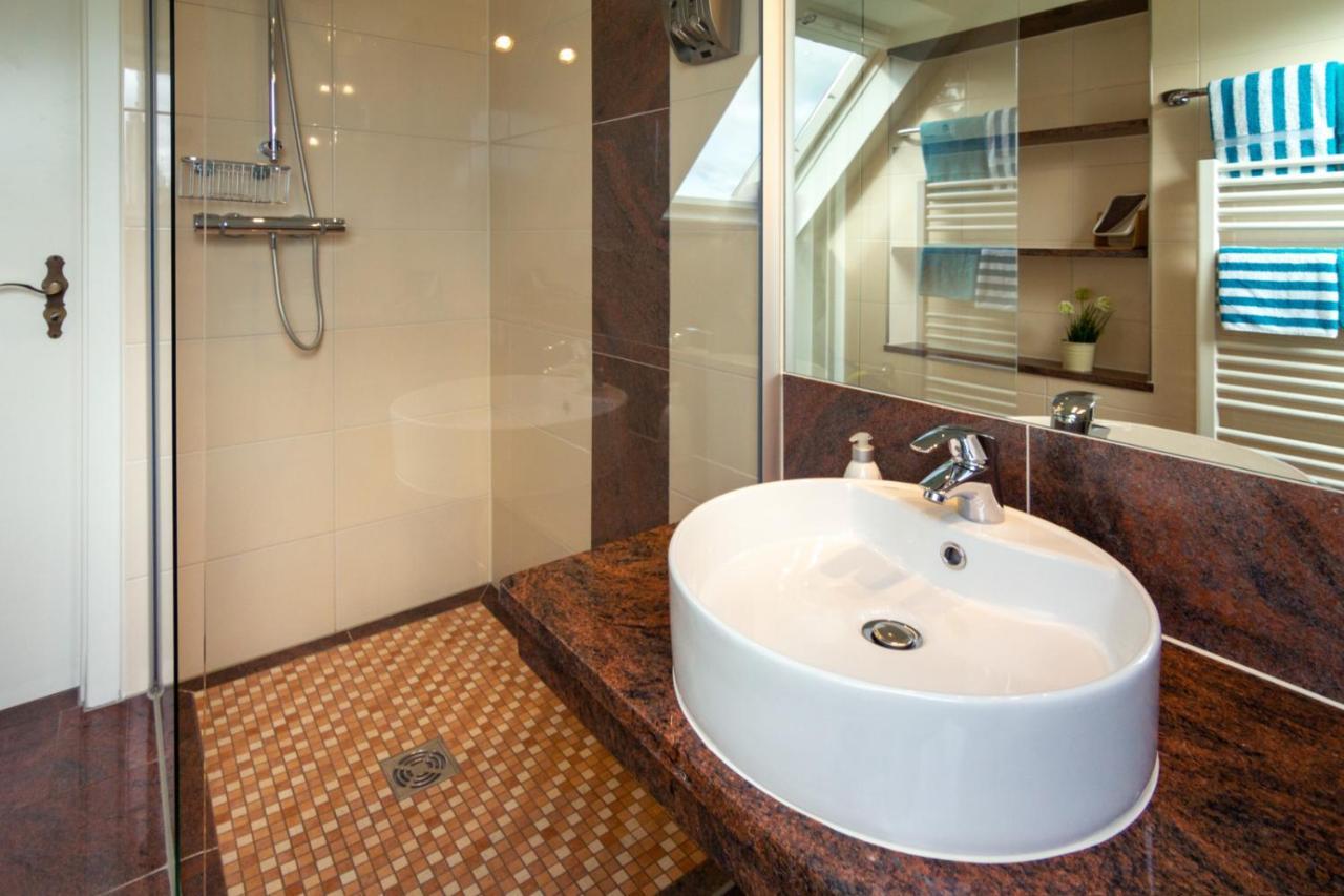 Hotel Am Elisabethufer Jever Luaran gambar
