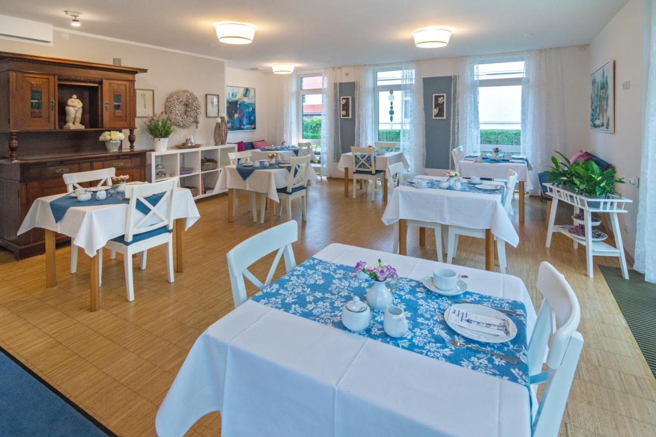 Hotel Am Elisabethufer Jever Luaran gambar