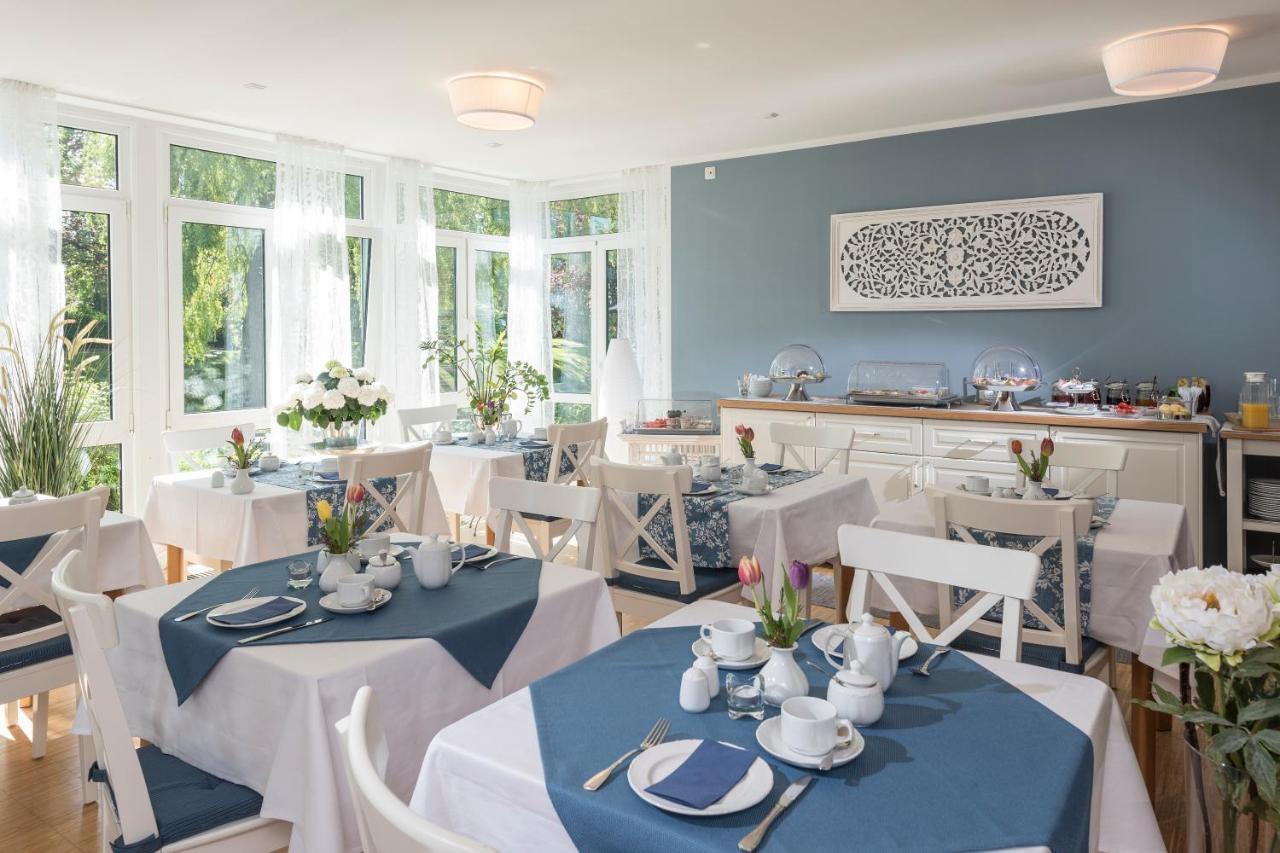 Hotel Am Elisabethufer Jever Luaran gambar